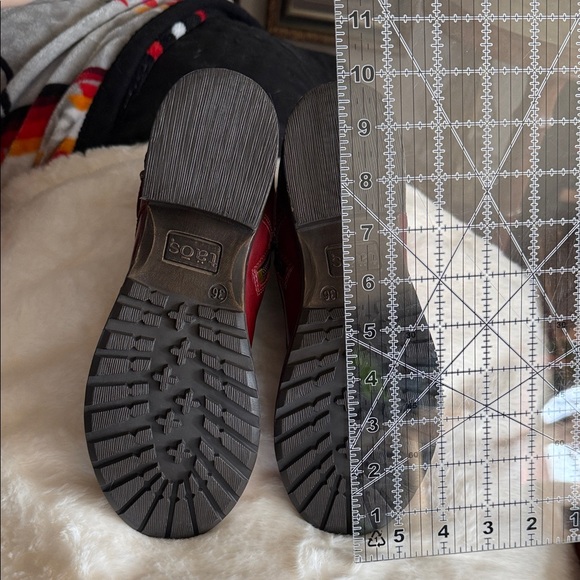 Taos Crave Footwear in Box - Picture 7 of 9